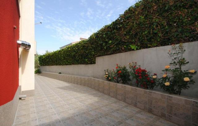 Villa Guliver Slatine Exterior photo
